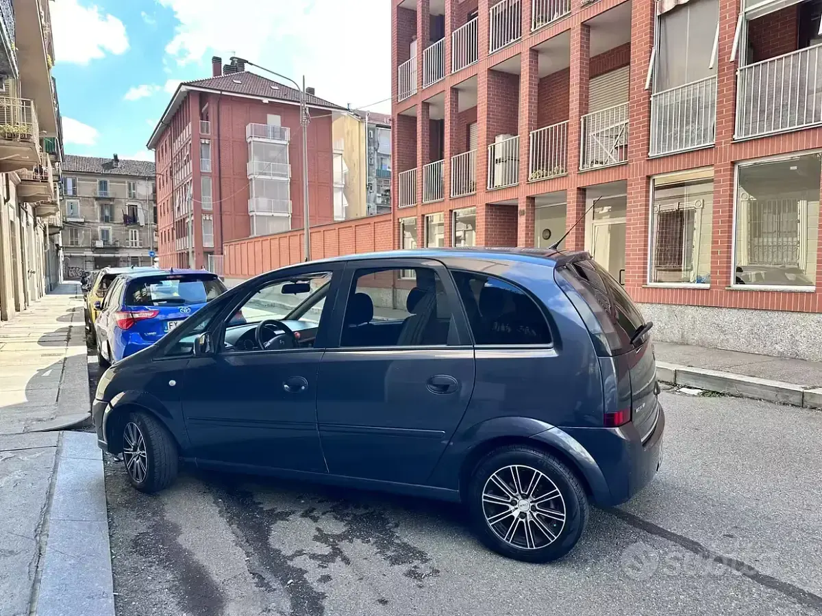 Usata Opel Meriva 90 CV (66 kW) 2010 Monovolume