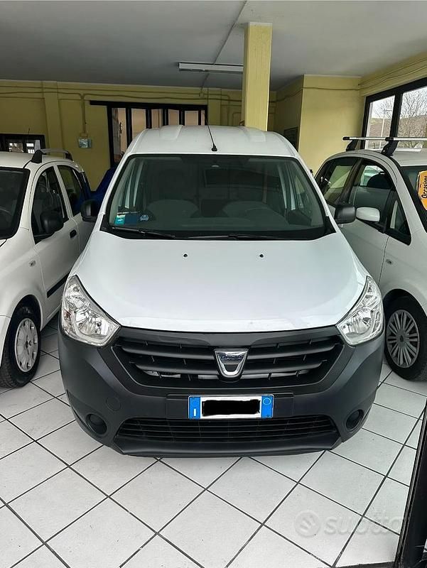 Gebraucht Dacia Dokker 75 PS (55 kW) 2017 Weiß Van / Kleinbus