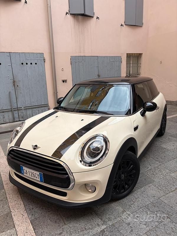 Usata Mini Cooper D 116 CV (85 kW) 2019 Bianco Utilitaria
