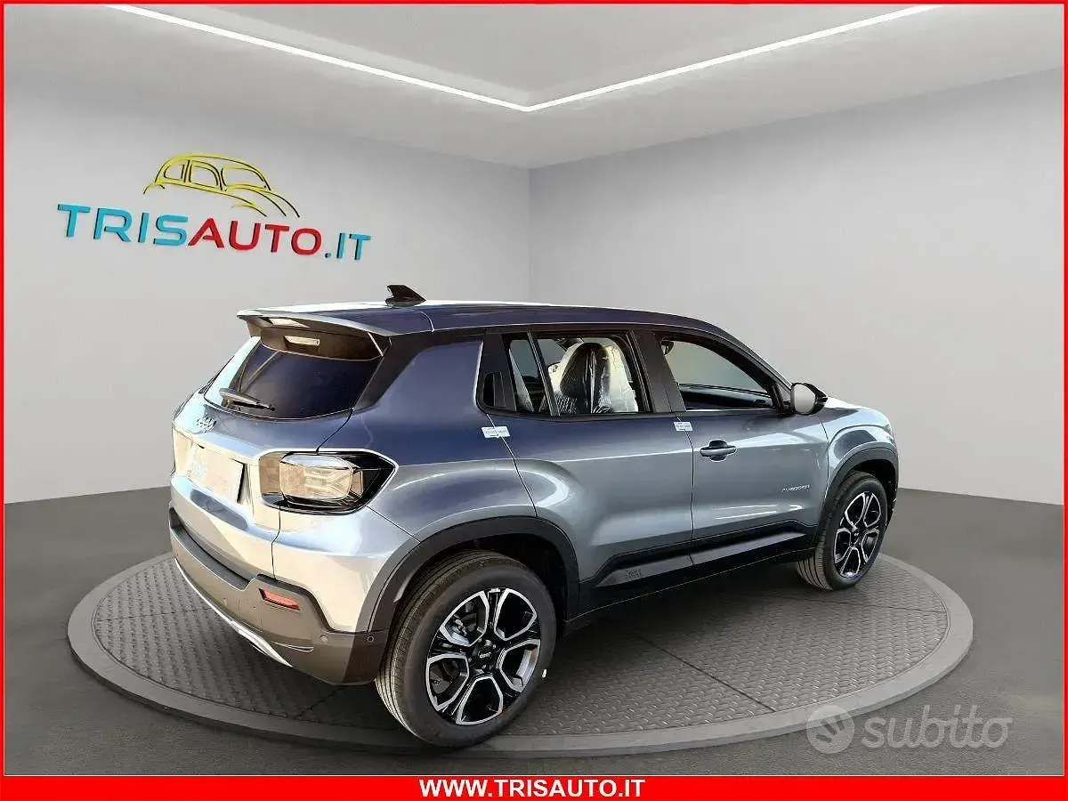 Nuova Jeep Avenger Summit 99 CV (72 kW) 2026 Grigio SUV