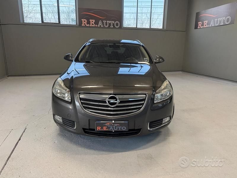 Usata Opel Insignia Cosmo 160 CV (117 kW) 2010 Grigio Station wagon