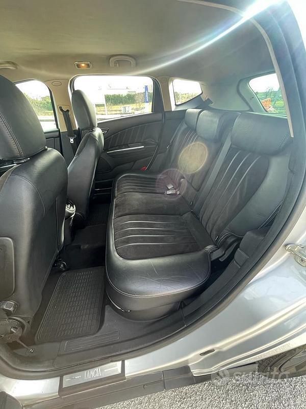 Usata Lancia Delta 105 CV (77 kW) 2009 Grigio Utilitaria