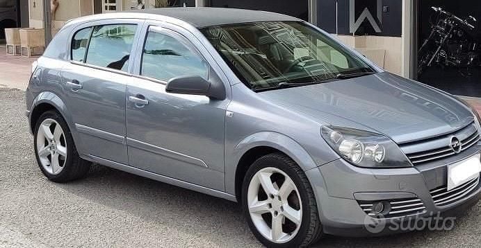 Usata Opel Astra 100 CV (73 kW) 2006 Grigio Berlina
