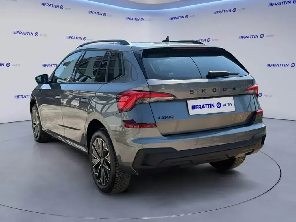 Usata Skoda Kamiq 116 CV (85 kW) 2024 Grigio scuro SUV