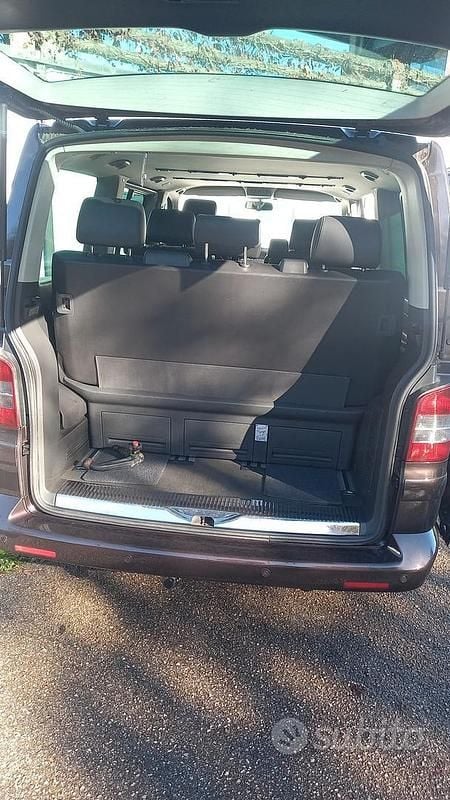 Usata VW Multivan Highline 174 CV (127 kW) 2008 Marrone Furgone