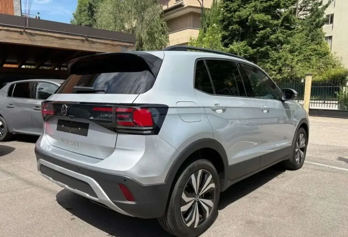 Usata VW T-Cross Life 116 CV (85 kW) 2025 Argento SUV
