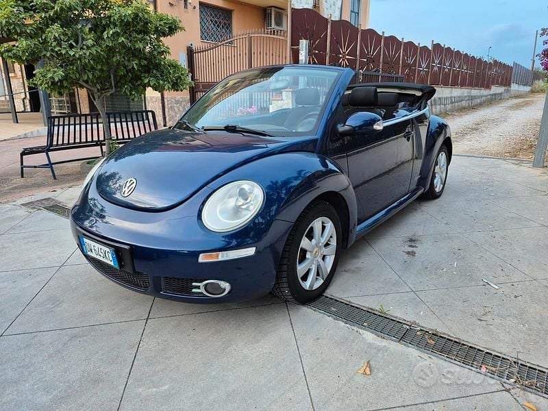 Usata VW New Beetle 2009 Blu Utilitaria