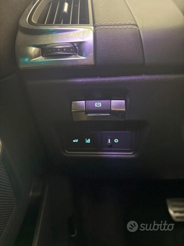 Usata Jaguar E-Pace R-Dynamic 150 CV (110 kW) 2019 Grigio SUV