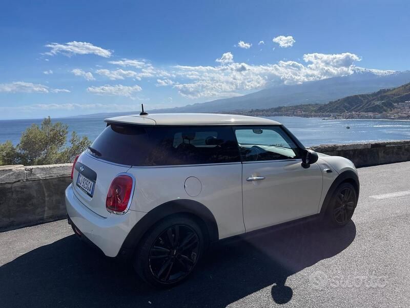 Usata Mini ONE 102 CV (75 kW) 2017 Utilitaria