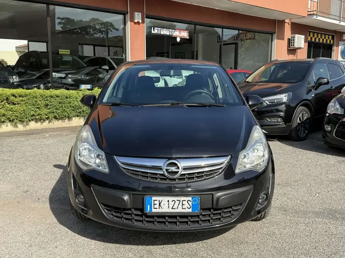 Usata Opel Corsa Cosmo 86 CV (63 kW) 2011 Nero Utilitaria