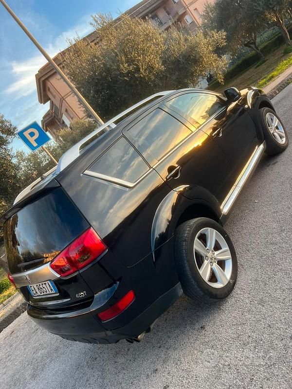 Usata 2011 Peugeot 4007 SUV | 4299 € (Buon prezzo) - Immagine 1/4