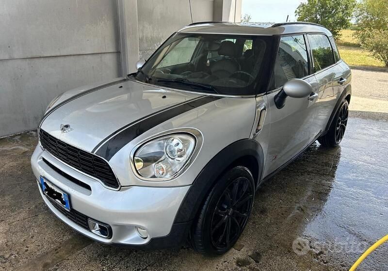 Grigio Usata 2012 Mini Cooper SD Countryman SUV | 7900 € (Buon prezzo) - Immagine 1/4