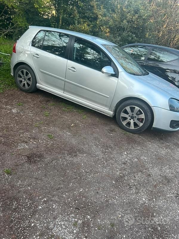 Usata VW Golf V 2004 Grigio Berlina