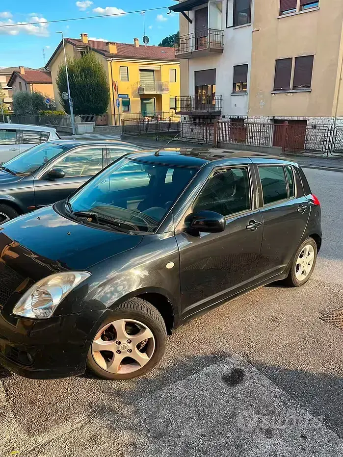 Usata Suzuki Swift 92 CV (67 kW) 2007 Nero Utilitaria