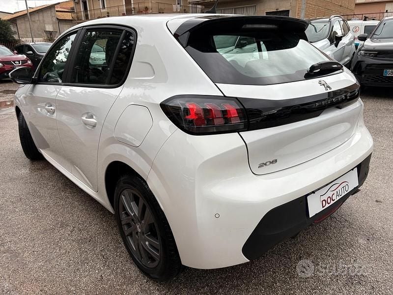 Usata Peugeot 208 Allure 100 CV (73 kW) 2021 Bianco Utilitaria