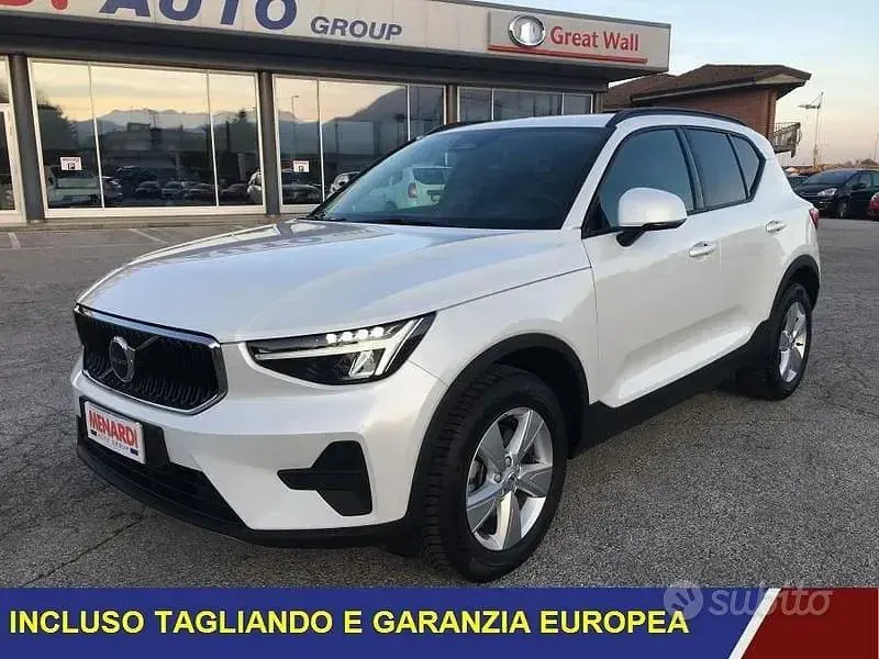 Usata Volvo XC40 163 CV (119 kW) 2025 Bianco SUV