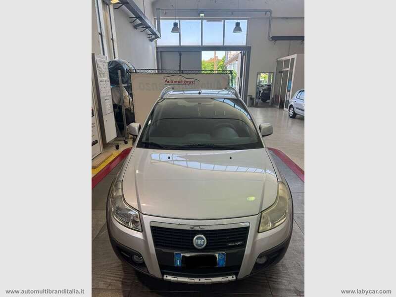 Usata Fiat Sedici 120 CV (88 kW) 2008 Grigio SUV