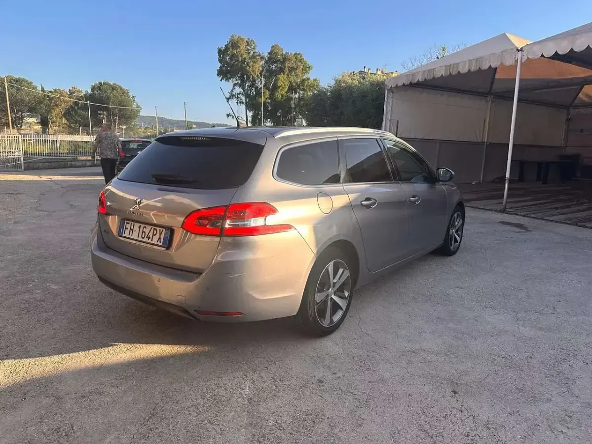 Usata Peugeot 308 Allure 120 CV (88 kW) 2017 Grigio Station wagon