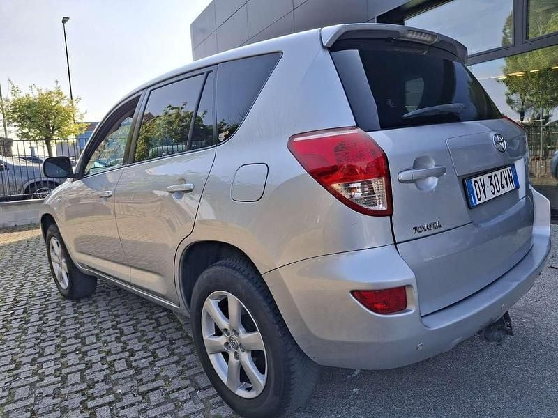 Usata Toyota RAV4 Sol 136 CV (100 kW) 2009 Argento SUV