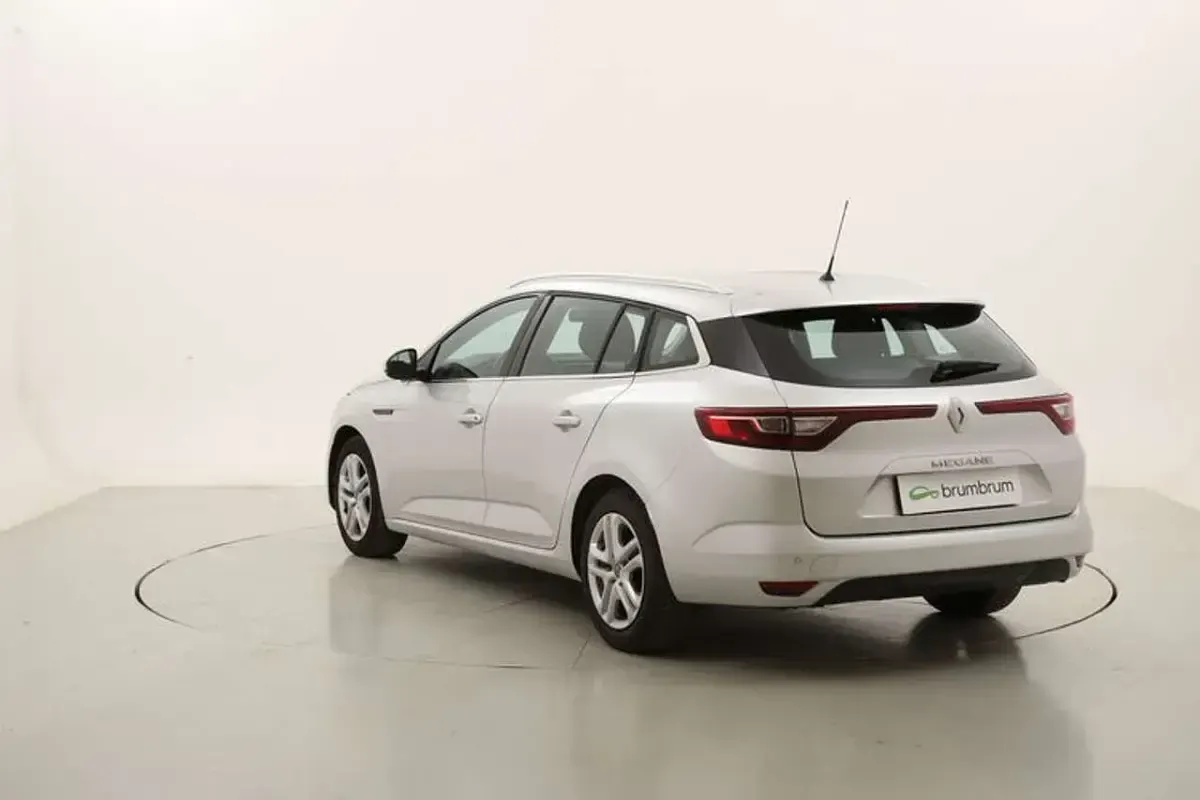 Usata Renault Mégane GrandTour Business 116 CV (85 kW) 2020 Argento Station wagon