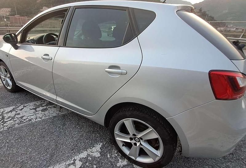 Argento Usata 2015 Seat Ibiza FR Tre volumi | 5900 € (Ottimo prezzo) - Immagine 1/4