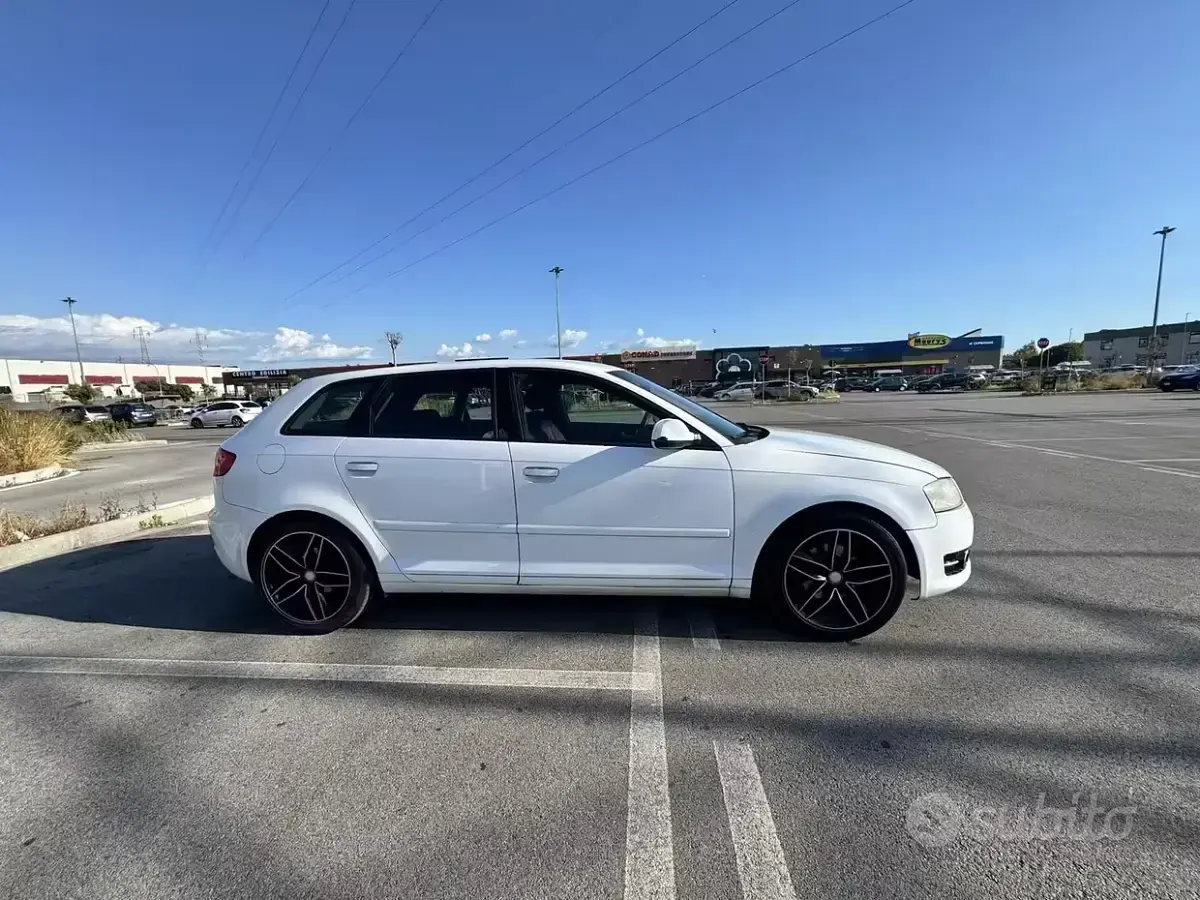 Usata Audi A3 102 CV (75 kW) 2015 Bianco Utilitaria