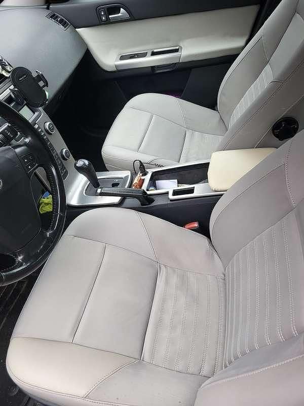 Usata Volvo V50 Momentum 136 CV (100 kW) 2010 Station wagon