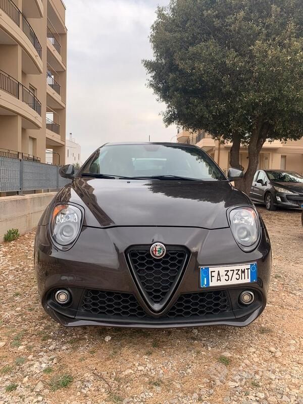 Grigio Usata 2012 Alfa Romeo MiTo Quadrifoglio Due volumi | 5500 € (Cara) - Immagine 1/4