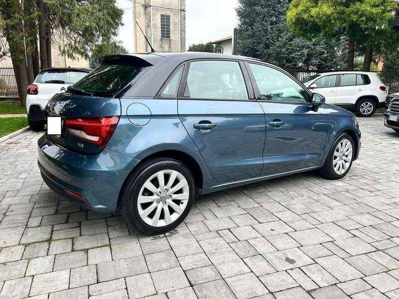 Usata Audi A1 Sportback Ambiente 90 CV (66 kW) 2017 Blu/azzurro Utilitaria