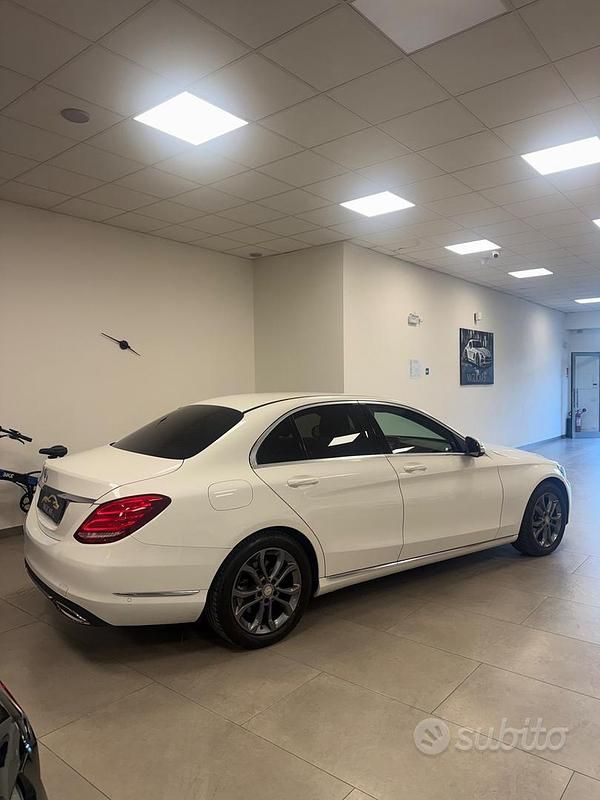 Usata Mercedes C200 135 CV (99 kW) 2015 Bianco Berlina