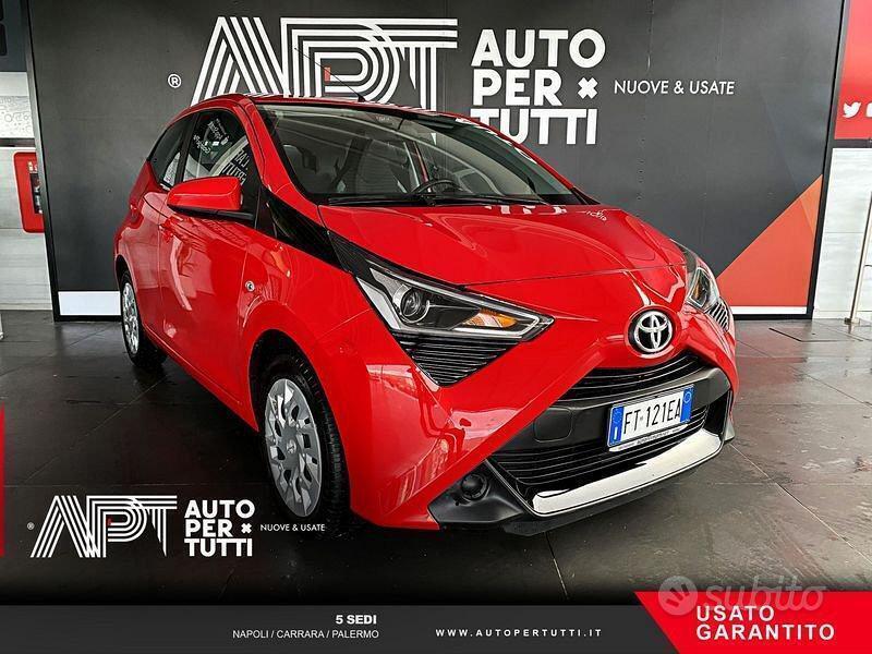 Usato 2018 Toyota Aygo 1.0 Benzin 72 CV (10.300 €)