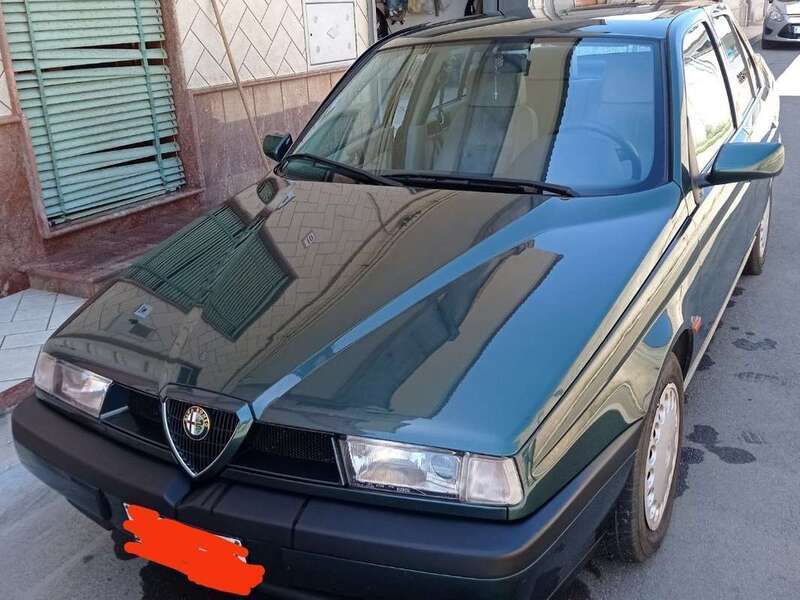 Usato 1993 Alfa Romeo 155 2.0 Benzin 141 CV (6.500 €)