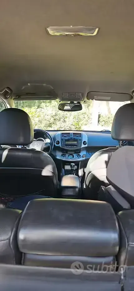 Usata Toyota RAV4 150 CV (110 kW) 2010 Blu SUV