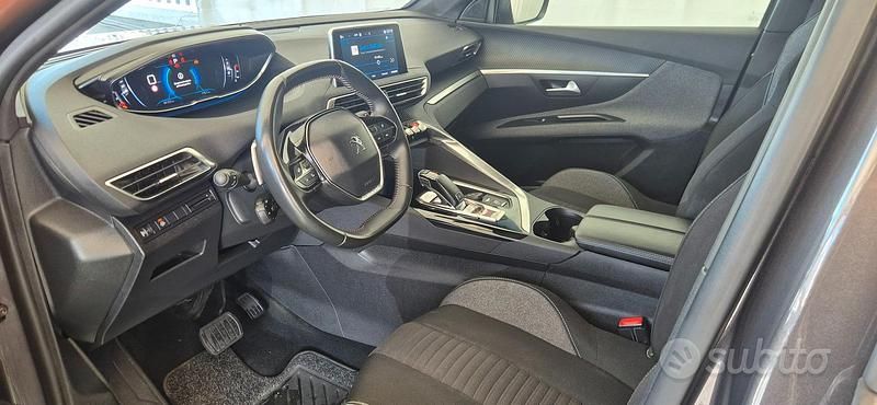 Usata Peugeot 3008 Allure 131 CV (96 kW) 2022 Grigio SUV