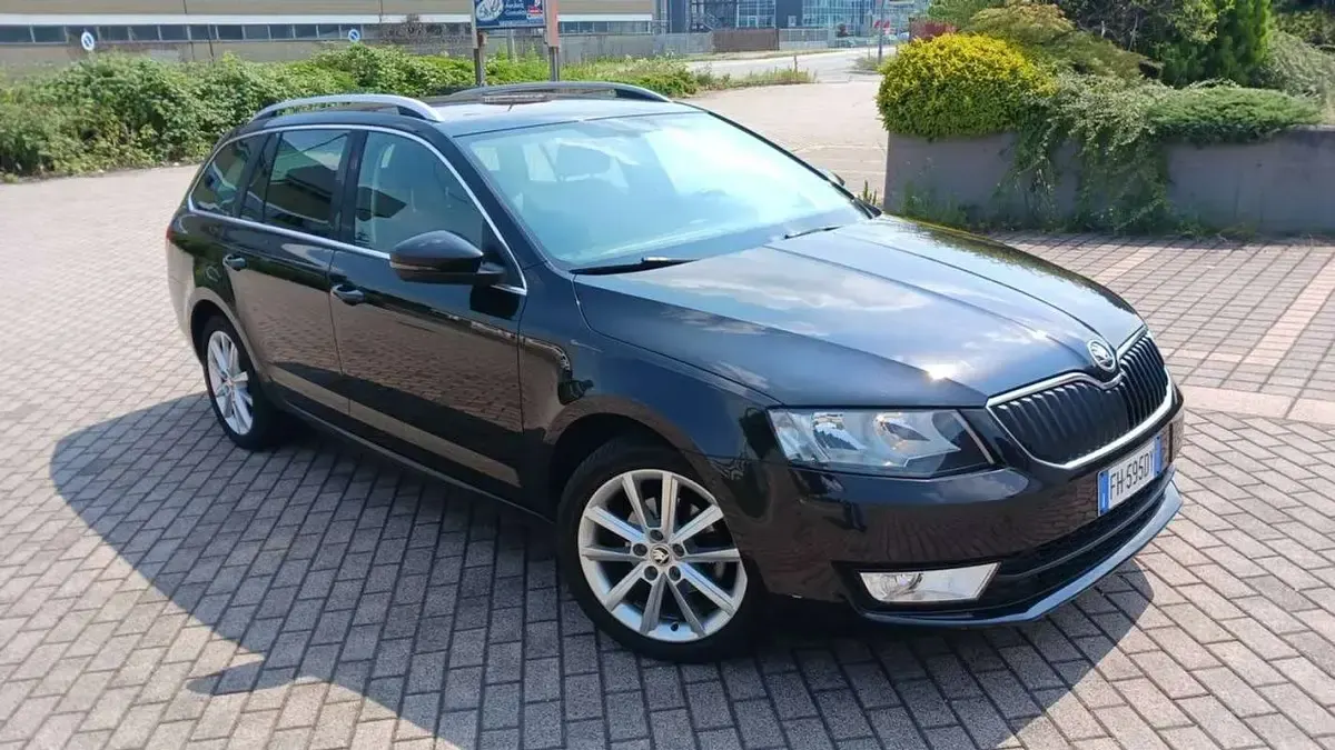 Usata Skoda Octavia Style 110 CV (80 kW) 2017 Nero Station wagon