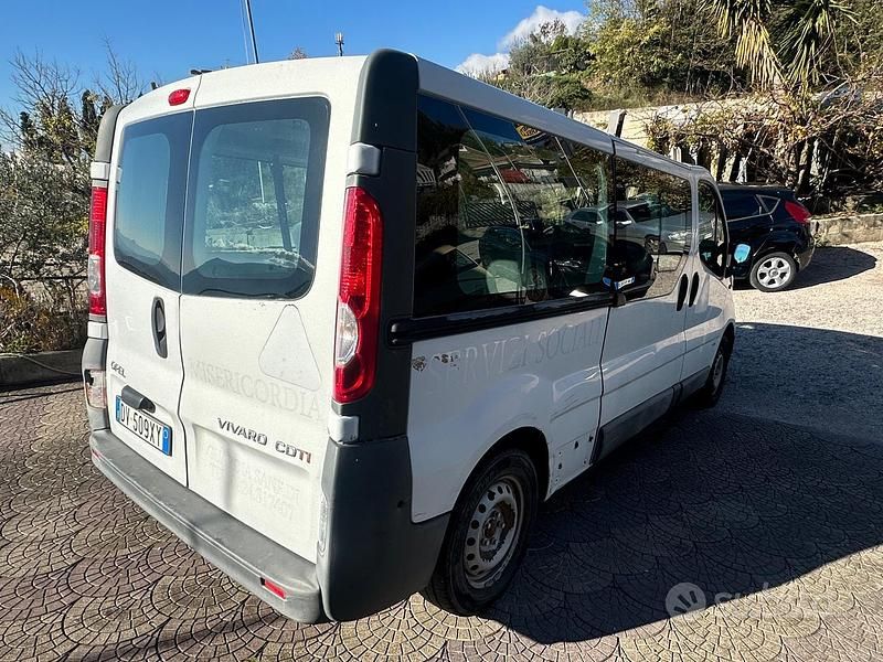 Usata Opel Vivaro 120 CV (88 kW) 2009 Bianco Monovolume