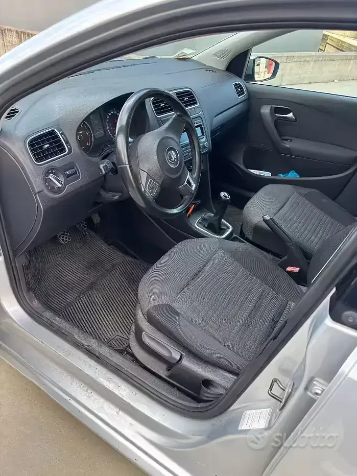 Usata VW Polo 75 CV (55 kW) 2013 Grigio Utilitaria