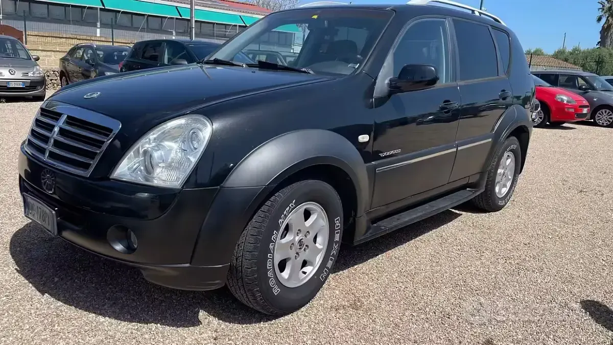 Usata SsangYong Rexton 165 CV (121 kW) 2007 Nero SUV