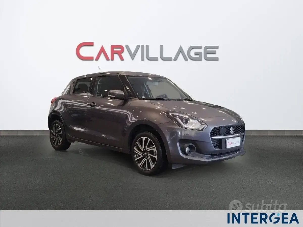 Usata Suzuki Swift 83 CV (61 kW) 2024 Grigio Utilitaria
