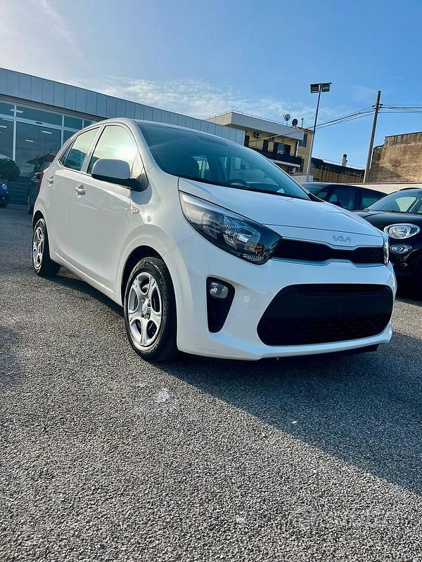 Usado Kia Picanto City 67 CV (49 kW) 2022 Blanco Utilitario