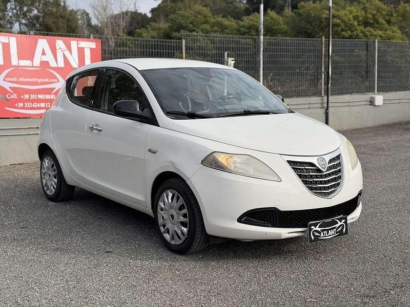 Bianco Usata 2012 Lancia Ypsilon Gold Due volumi | 3199 € (Super prezzo) - Immagine 1/4