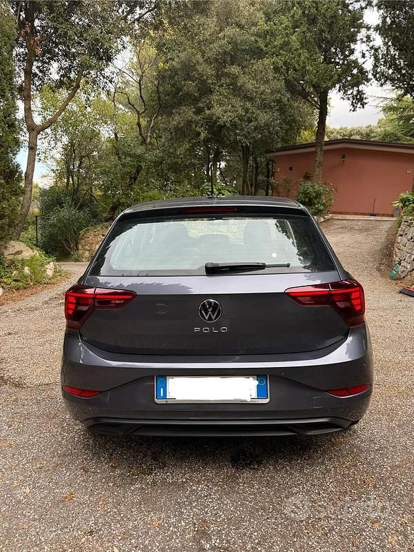 Usata VW Polo 95 CV (69 kW) 2022 Grigio Utilitaria