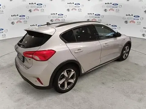Usata Ford Focus Active 125 CV (91 kW) 2020 Argento Utilitaria