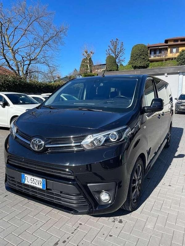 Usata Toyota Proace Verso Luxury 179 CV (131 kW) 2017 Nero Station wagon