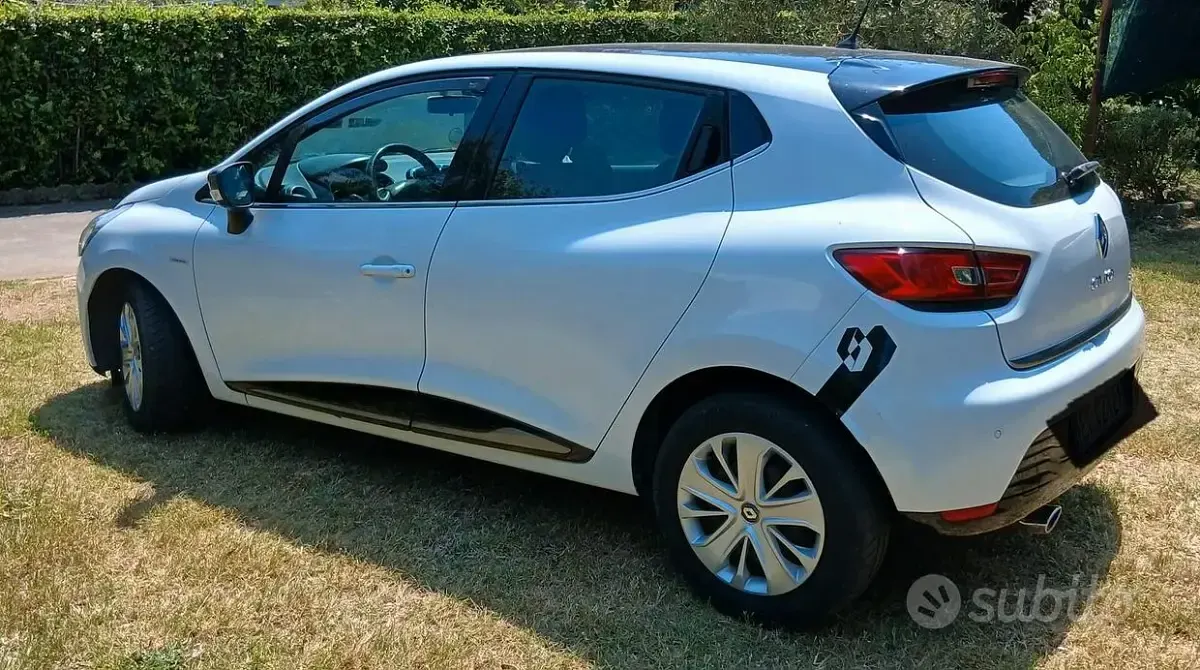 Usata Renault Clio IV 75 CV (55 kW) 2014 Bianco Utilitaria