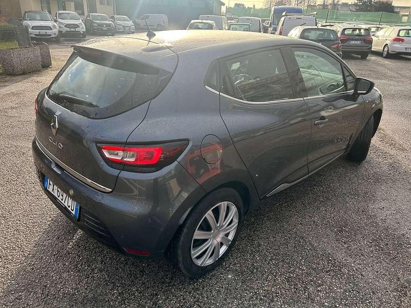 Usata Renault Clio IV Zen 75 CV (55 kW) 2019 Grigio Berlina