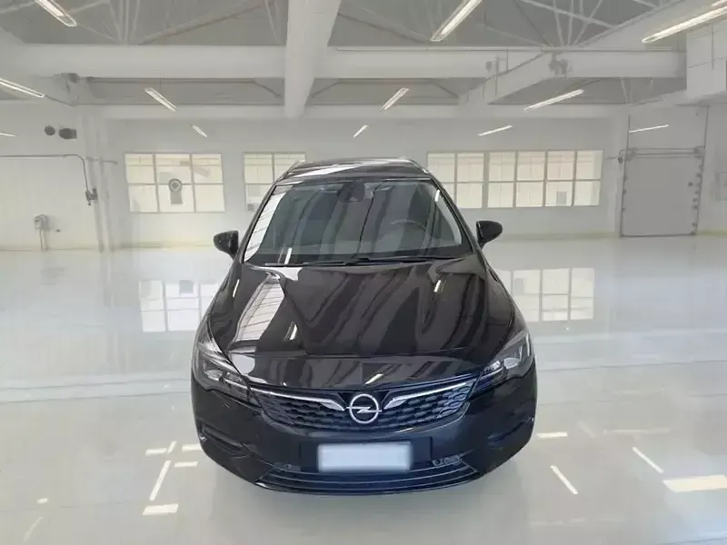 Usata Opel Astra Business Elegance 122 CV (89 kW) 2022 Nero Utilitaria