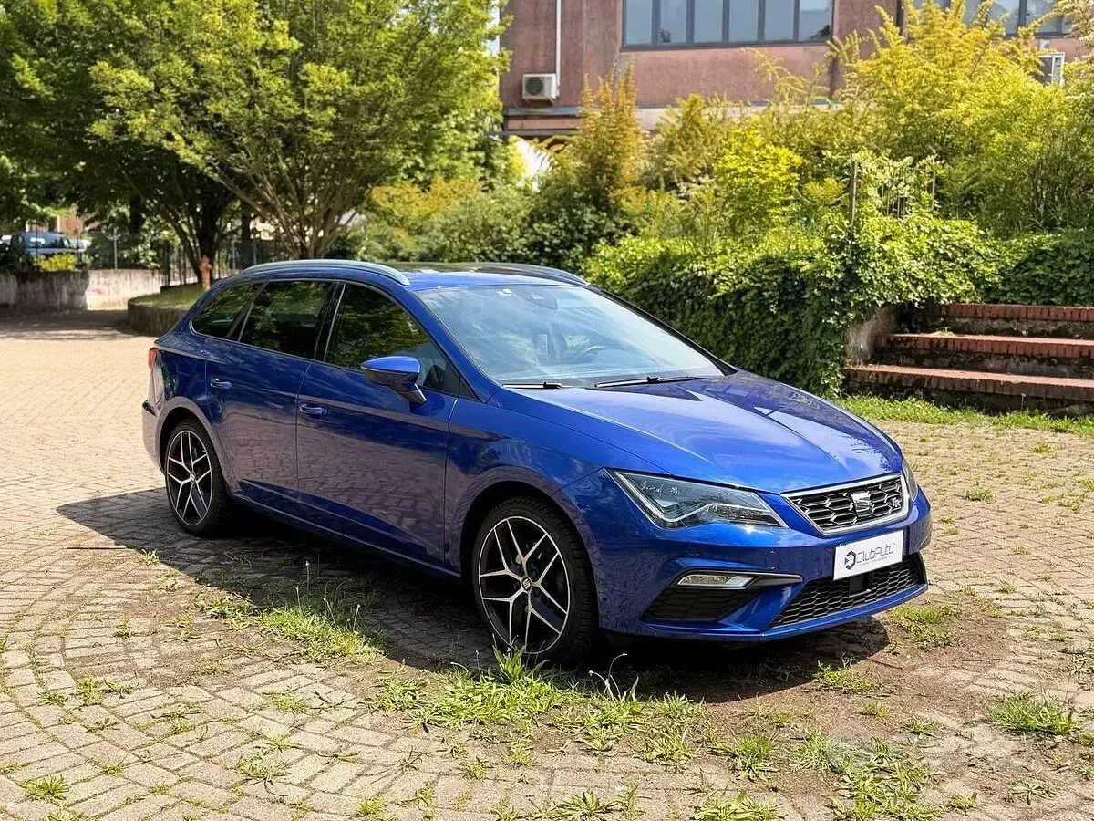Usata Seat Leon FR 131 CV (96 kW) 2019 Blu/azzurro Station wagon
