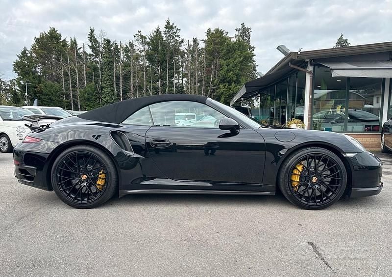 Usata Porsche 911 Turbo S Cabriolet 581 CV (427 kW) 2015 Nero Cabrio