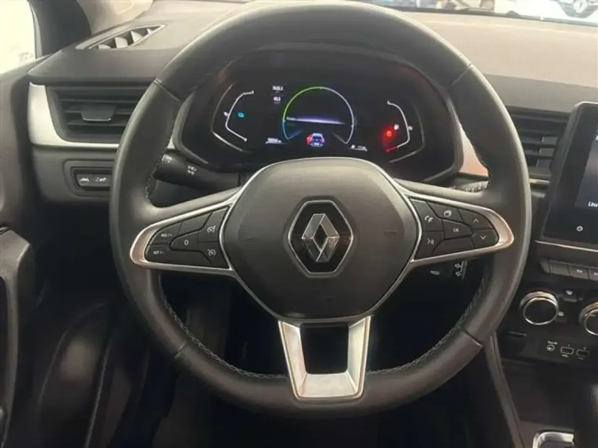 Second-hand Renault Captur Equilibre 145 CP (106 kW) 2022 Albastru SUV